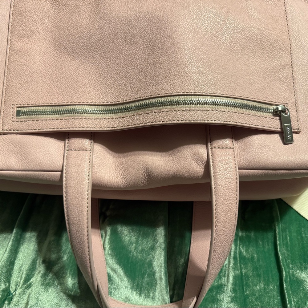 Away Everywhere Blush Pink Leather Carry on Bag - Picture 9 of 13